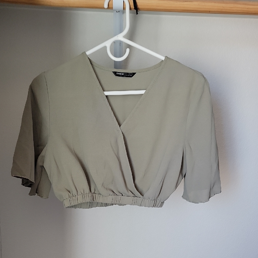 SHEIN Olive V-Neck Cropped Blouse
